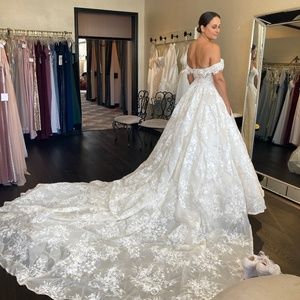 Monique Lhuillier 2019 Josephine Wedding Gown
